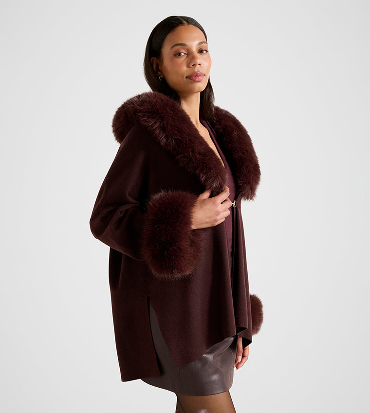 Forever New ALIA Faux Fur Trim Knit Cape