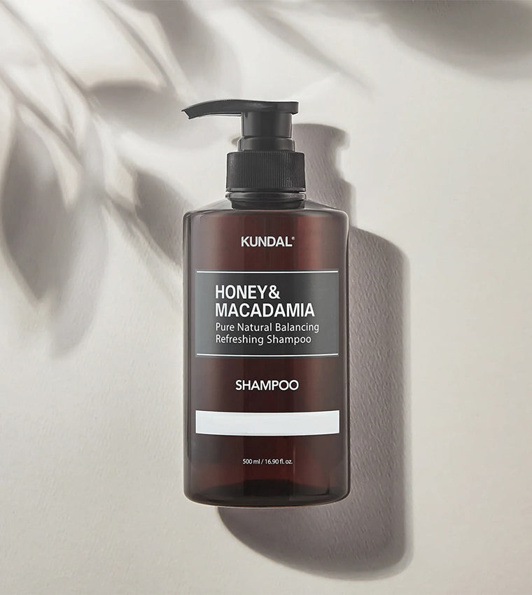 Kundal  Honey & Macadamia Nature Shampoo - Blackberry Bay, 500 ml
