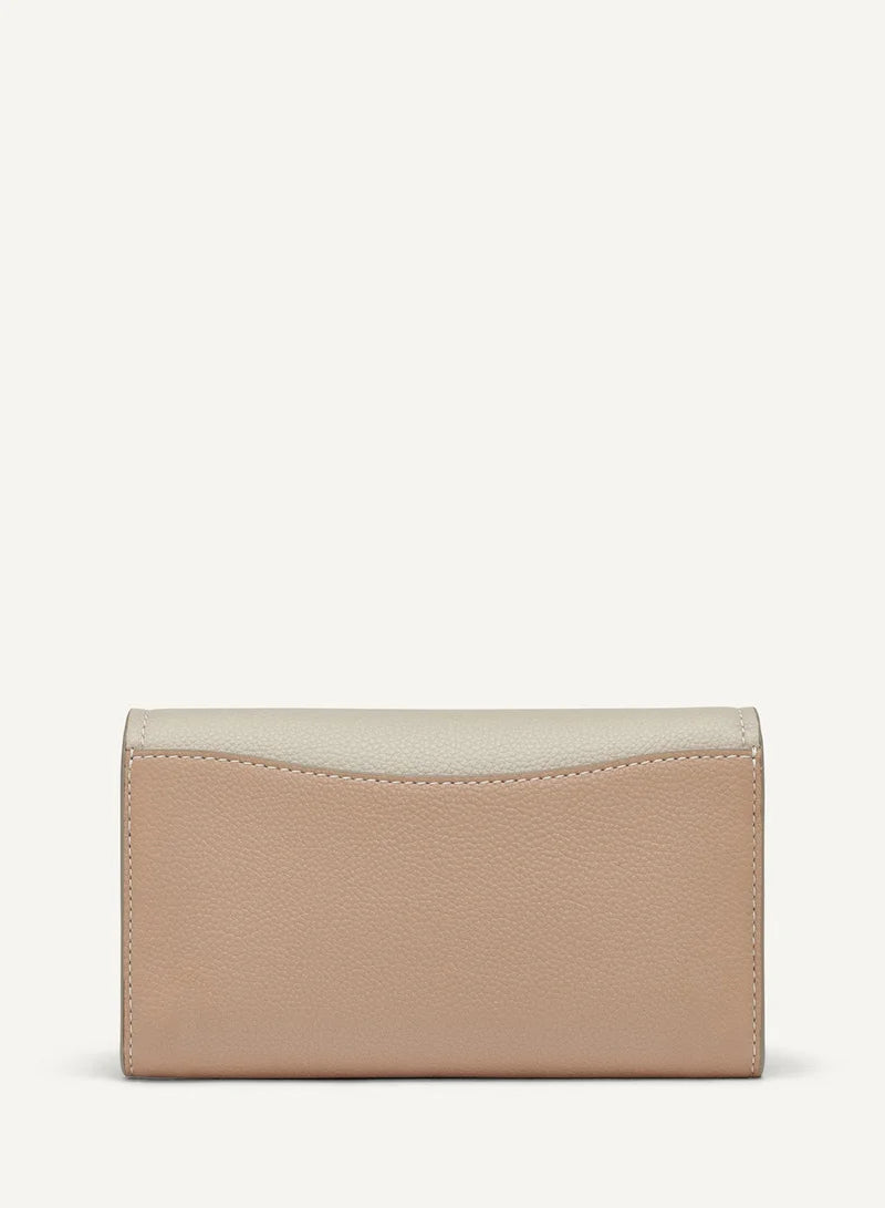 DKNY